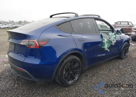 2021 Tesla Model Y Long Range Dual Motor All-Wheel Drive z USA, uszkodzony, nr VIN 5YJYGAEE5MF196159